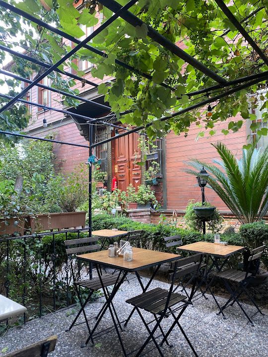 Sera House Cafe