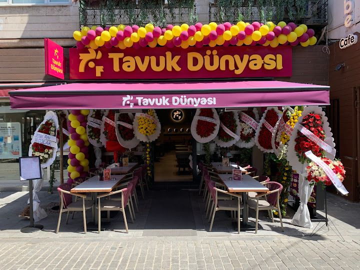 Tavuk Dünyası Uncular Cadde