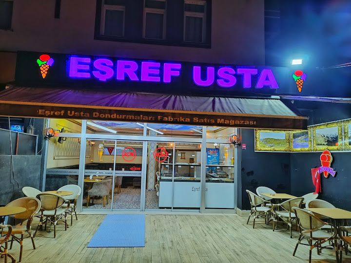 Eşref Usta Dondurma Ve Tatlı Sarayı