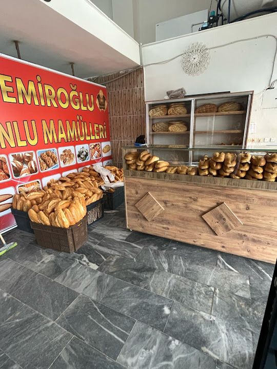 Emiroğlu Unlu Mamülleri