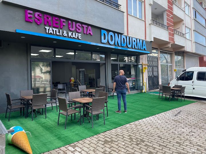 Eşref Usta Dondurma Tatlı Kafe