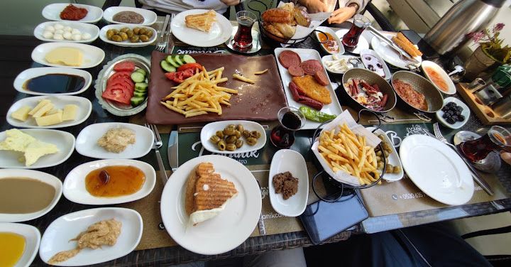 Sıcak Sıcak Cafe