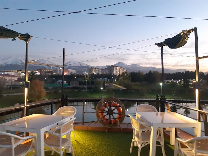 Gemi Kafe