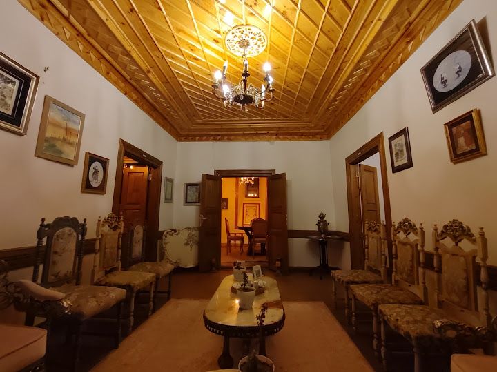 Kadama Konak - Üç Kümbetler