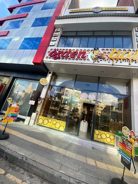 Organik Özden Bal&Kahvaltı Salonu