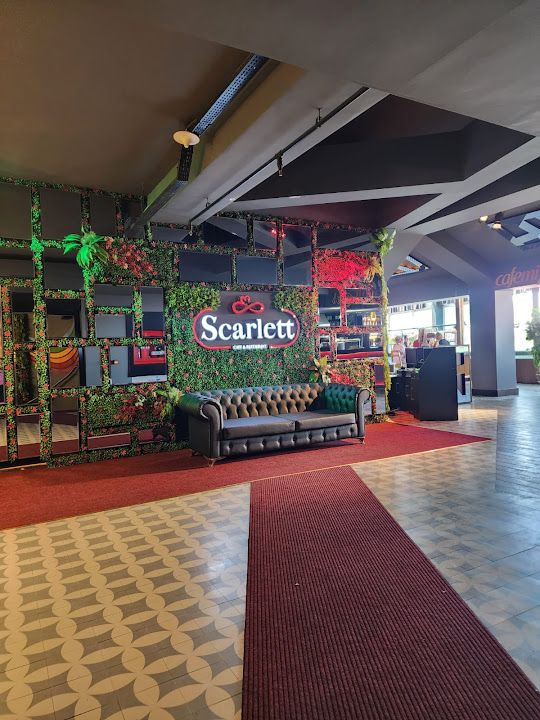 Scarlett Cafe & Restaurant