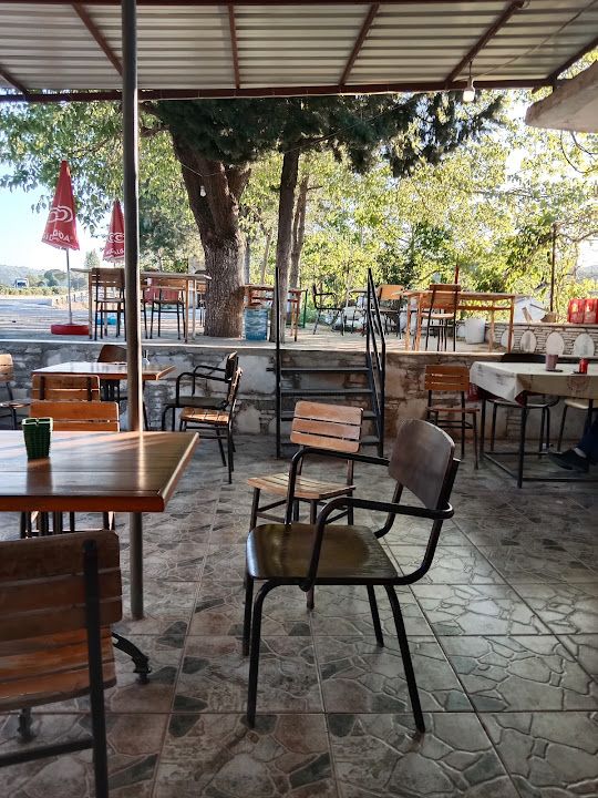 Dostlar Lokanrası