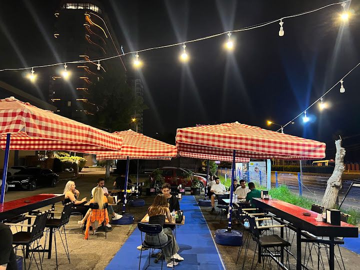 Ayak Üstü Gece Dönercisi