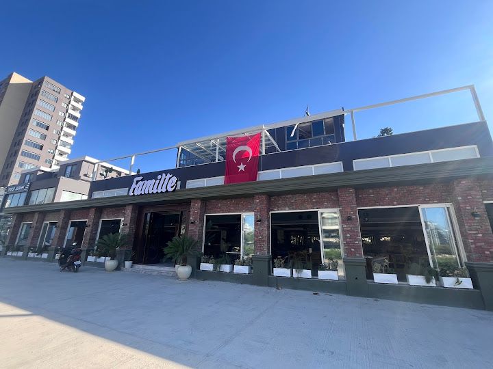 Familte Kids House & Restaurant