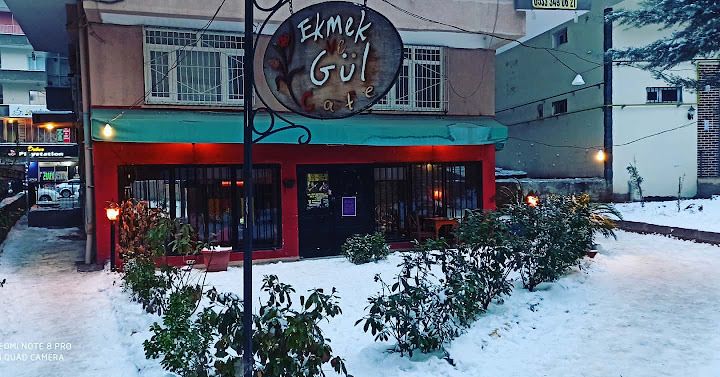 Kafe Ekmek Ve Gül