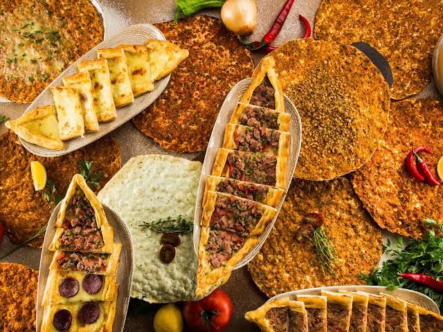 Kahramanmaraşlı Rafet Usta Lahmacun&Pide Salonu