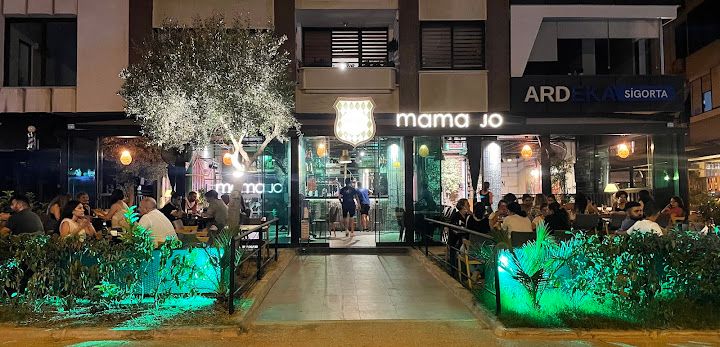 Mama Jo Coffee & Bar