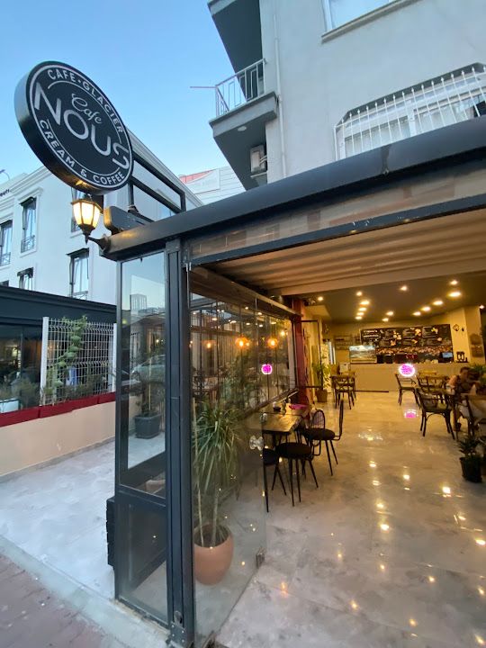 Nous Art Cafe