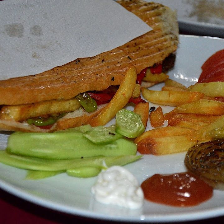 Tamara Cafe