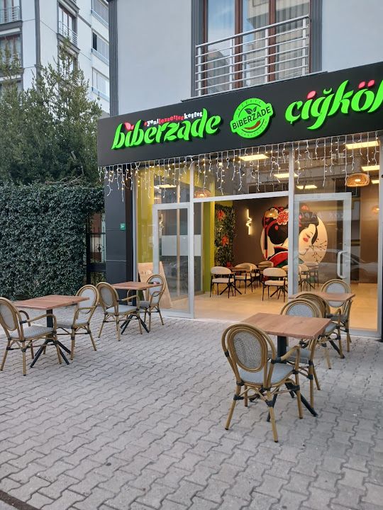 Biberzade Çiğ Köfte & Tatlı