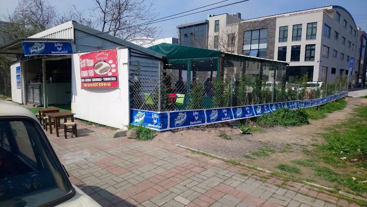 Mola cafe aile cay bahcesi