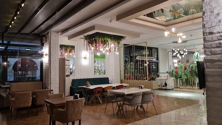 Simira Cafe & Restaurant