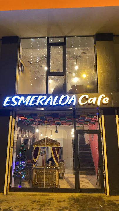 Esmeraldakitapcafe