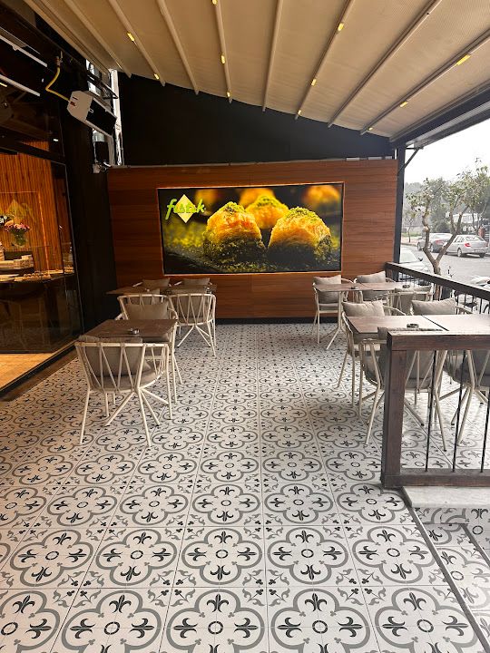Manisa Fıstık 27 Ayar Baklavaları