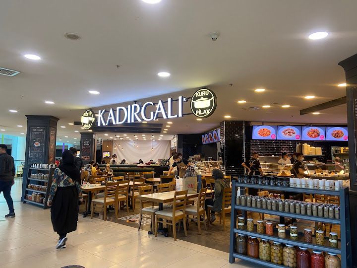Kadırgalı Köfte Piyaz
