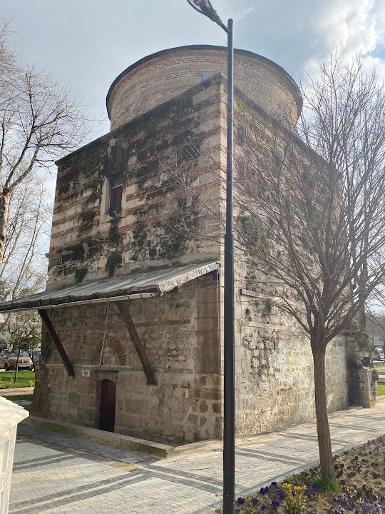 Zindan Baba Türbesi